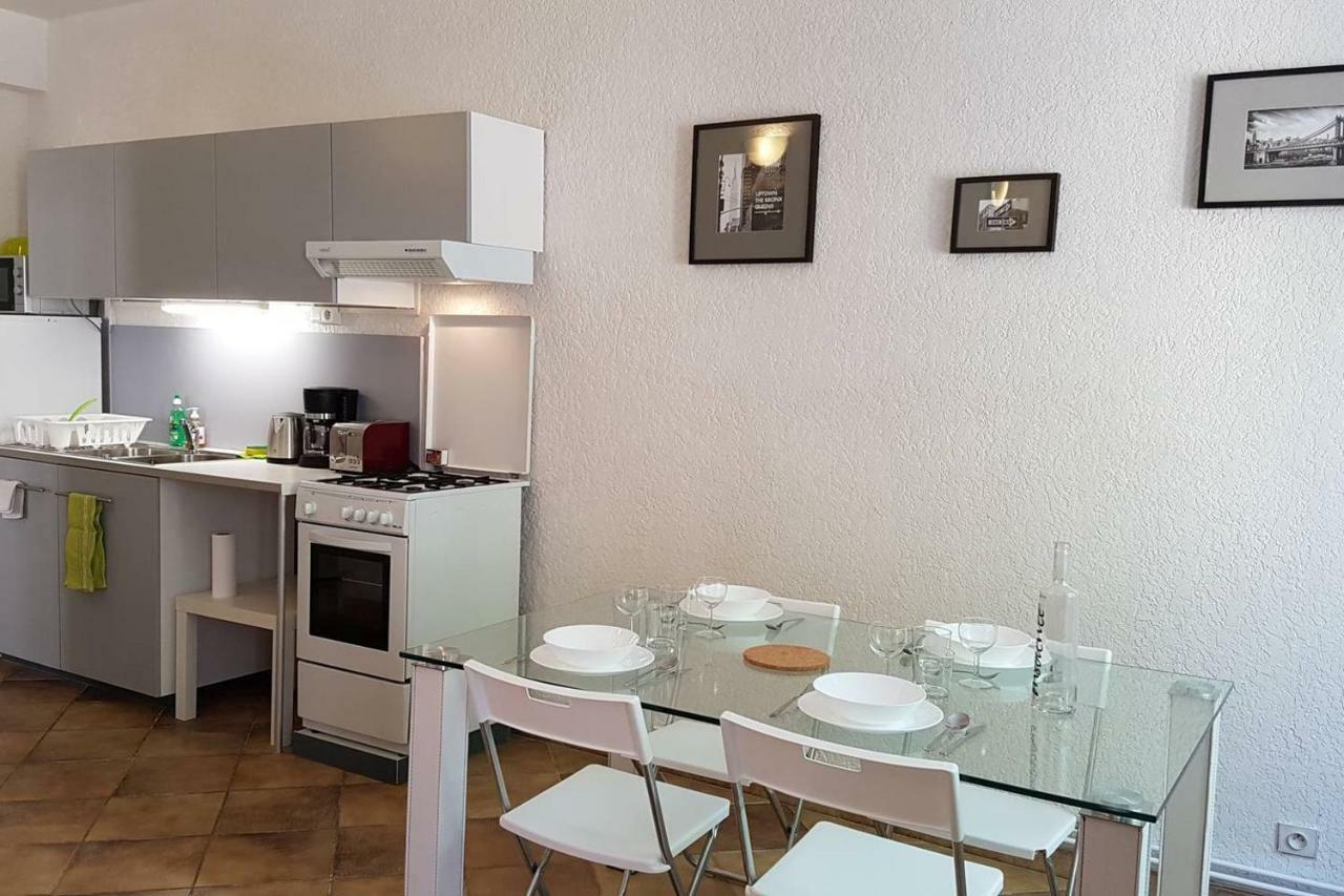 Appartements Coeur De Village Saint-Jean-du-Bruel Ngoại thất bức ảnh